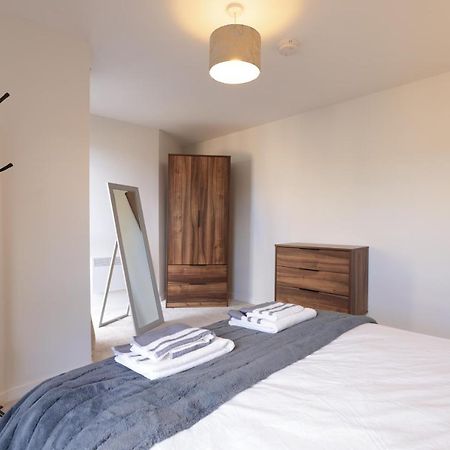 Southbank Leeds Apartment. New! With Free Parking Ngoại thất bức ảnh