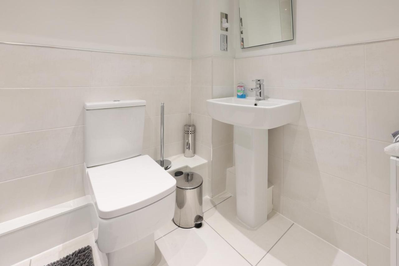 Southbank Leeds Apartment. New! With Free Parking Ngoại thất bức ảnh