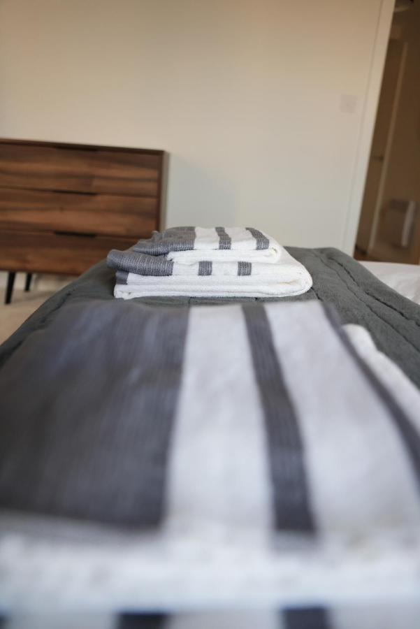 Southbank Leeds Apartment. New! With Free Parking Ngoại thất bức ảnh
